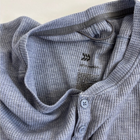 Long Sleeve Henley all in motion men’s large - Picture 3 of 3
